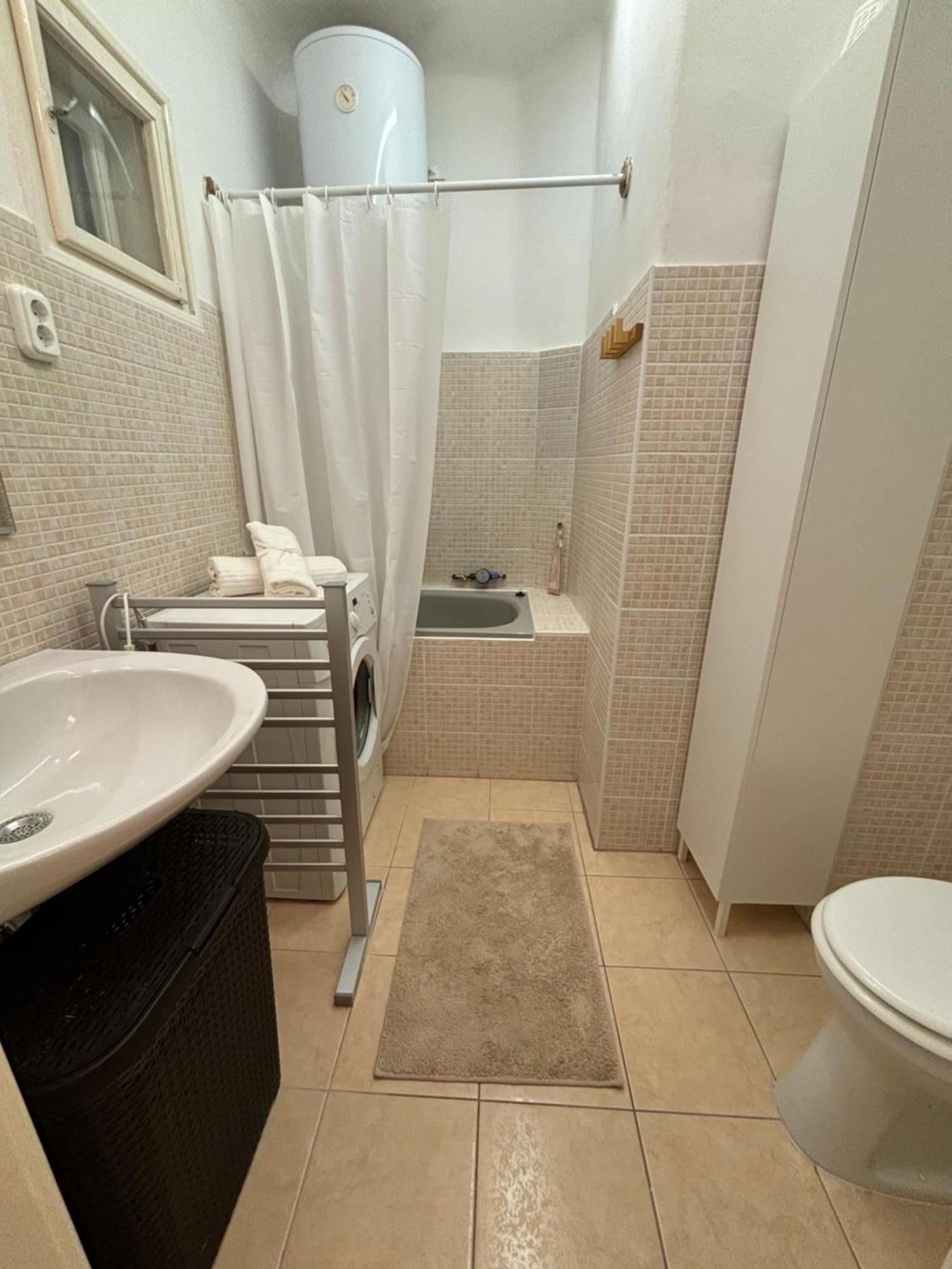 Downtown Hideaway Apartman Budapeste Exterior foto